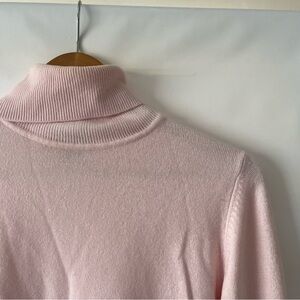 H&M | pink turtleneck
